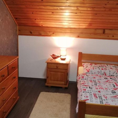 אוגולין Holiday Home Tin מראה חיצוני תמונה