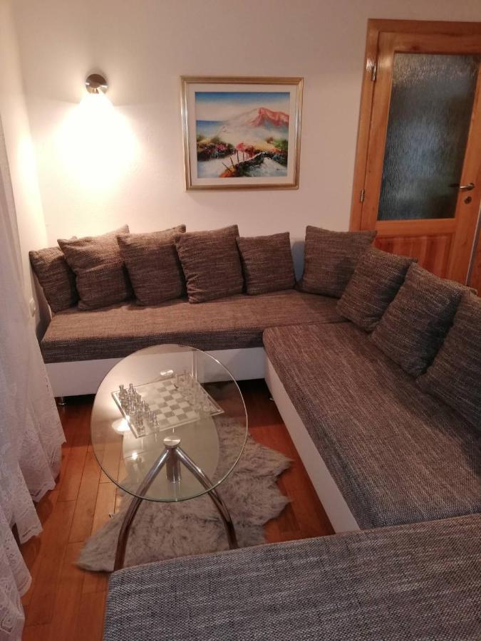 אוגולין Holiday Home Tin מראה חיצוני תמונה