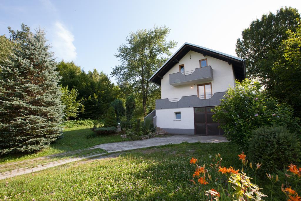 אוגולין Holiday Home Tin מראה חיצוני תמונה